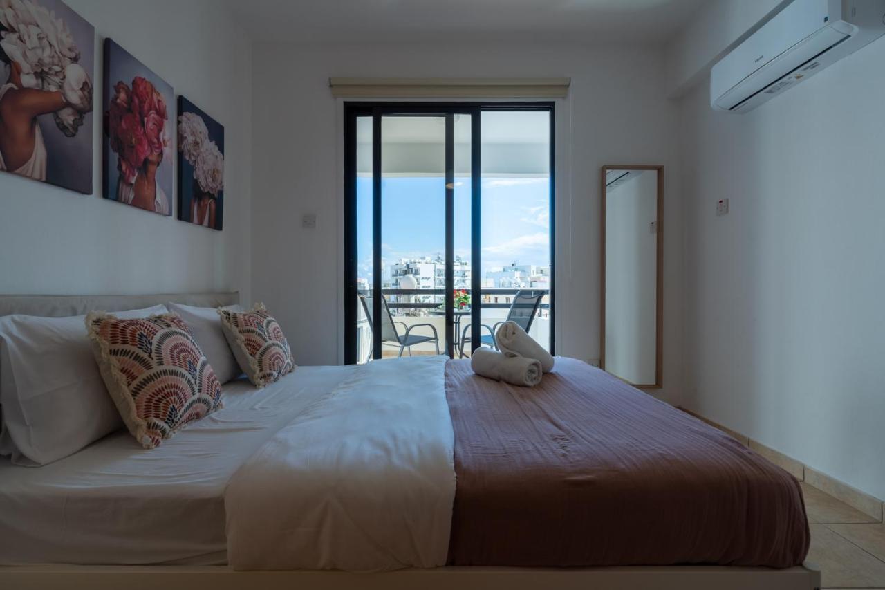 Polyn 1- Bedroom Apartment In Larnaca Esterno foto