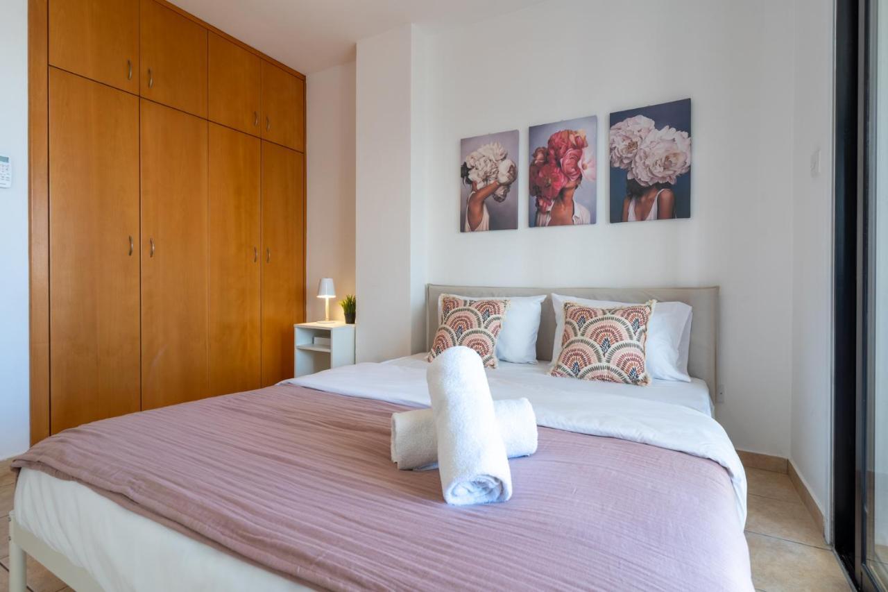 Polyn 1- Bedroom Apartment In Larnaca Esterno foto